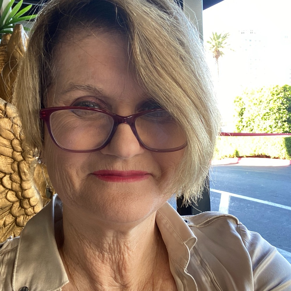 Meet your Posher, Darlene